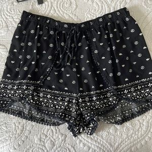Hollister Soft Shorts size M